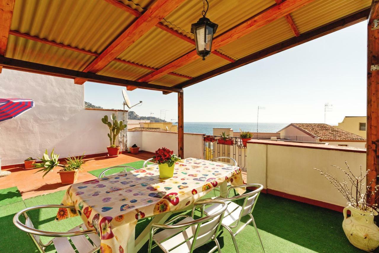 גיארדיני נאקסוס Seaview Terrace Sunny Apartment מראה חיצוני תמונה